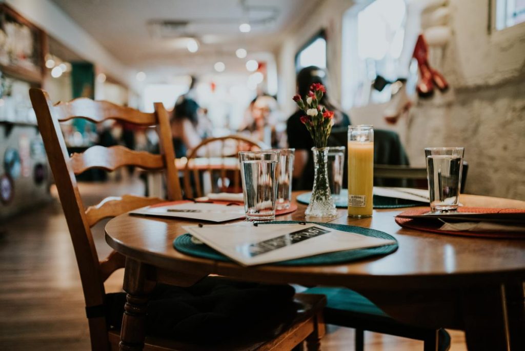 Restoran mı Restorant mı? Hangi ifadeyi kullanmak doğru?